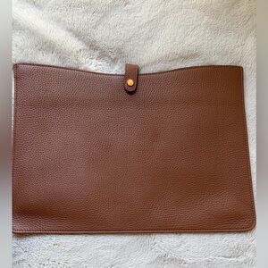 Cuyana Tan Leather laptop sleeve , cognac color